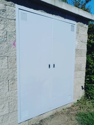 Výroba a montáž chybějícího pravého křídla a celková renovace 💪🏻😊 #kovovyroba #kovovýroba #innogy #cez